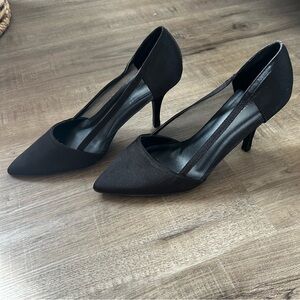 Le Chateau - Size 9 - Black stiletto